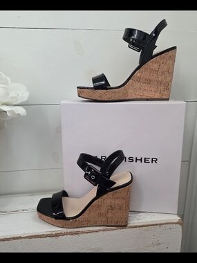 🌸🌸Mark Fisher Lukey Black Patent Cork Wedge Sandals, EUC